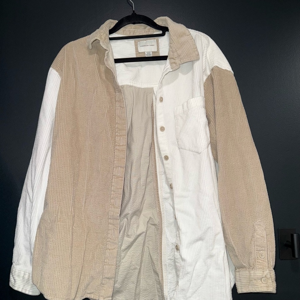 American Eagle Oversized Two Toned Corduroy Button Up - Picture 3 of 10